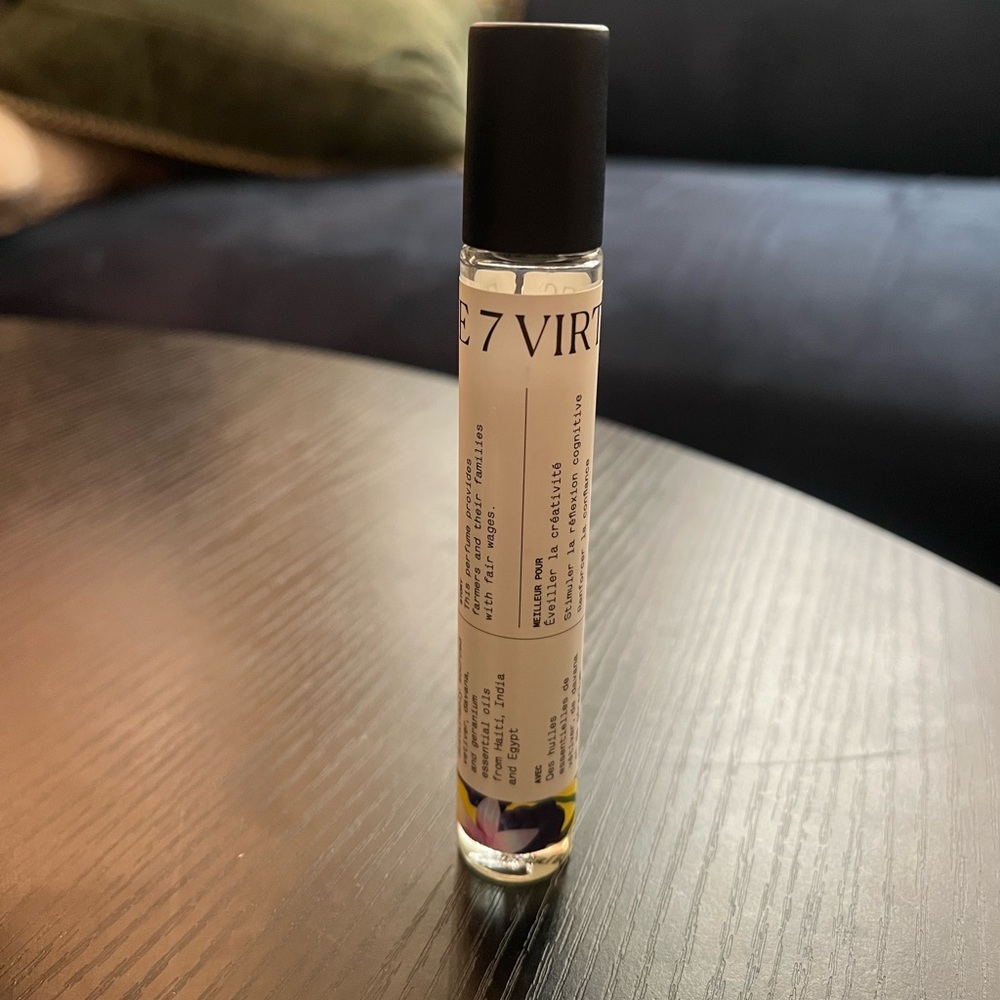 The 7 Virtues Blackberry Lily Rollerball Perfume NWOB (discontinued!)